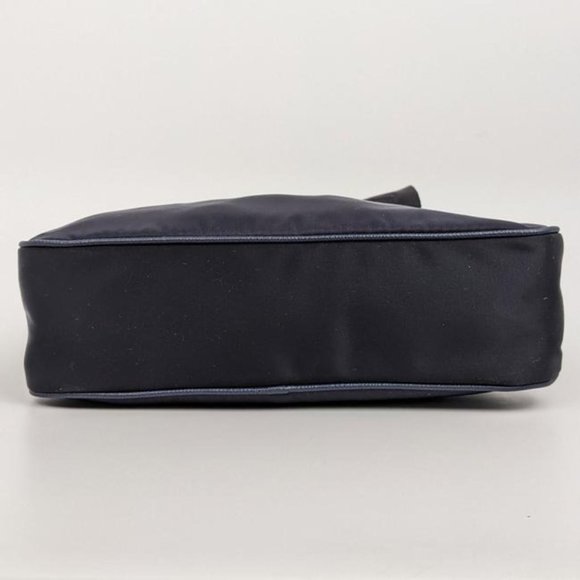 SOLD Prada Navy Nylon Re-Edition 2005 Bag - Picture 3 of 7